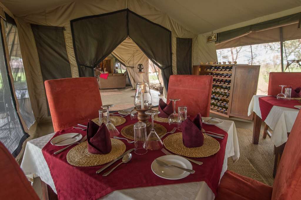 Karibu Camps And Lodges Sametu Camp Serengeti Robanda Étterem fotó